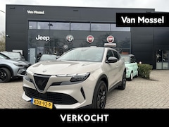 Alfa Romeo Junior - 1.2 Turbo 145pk Hybrid Ibrida | Apple carplay/Android Auto | Parkeersensoren | Cruise Cont