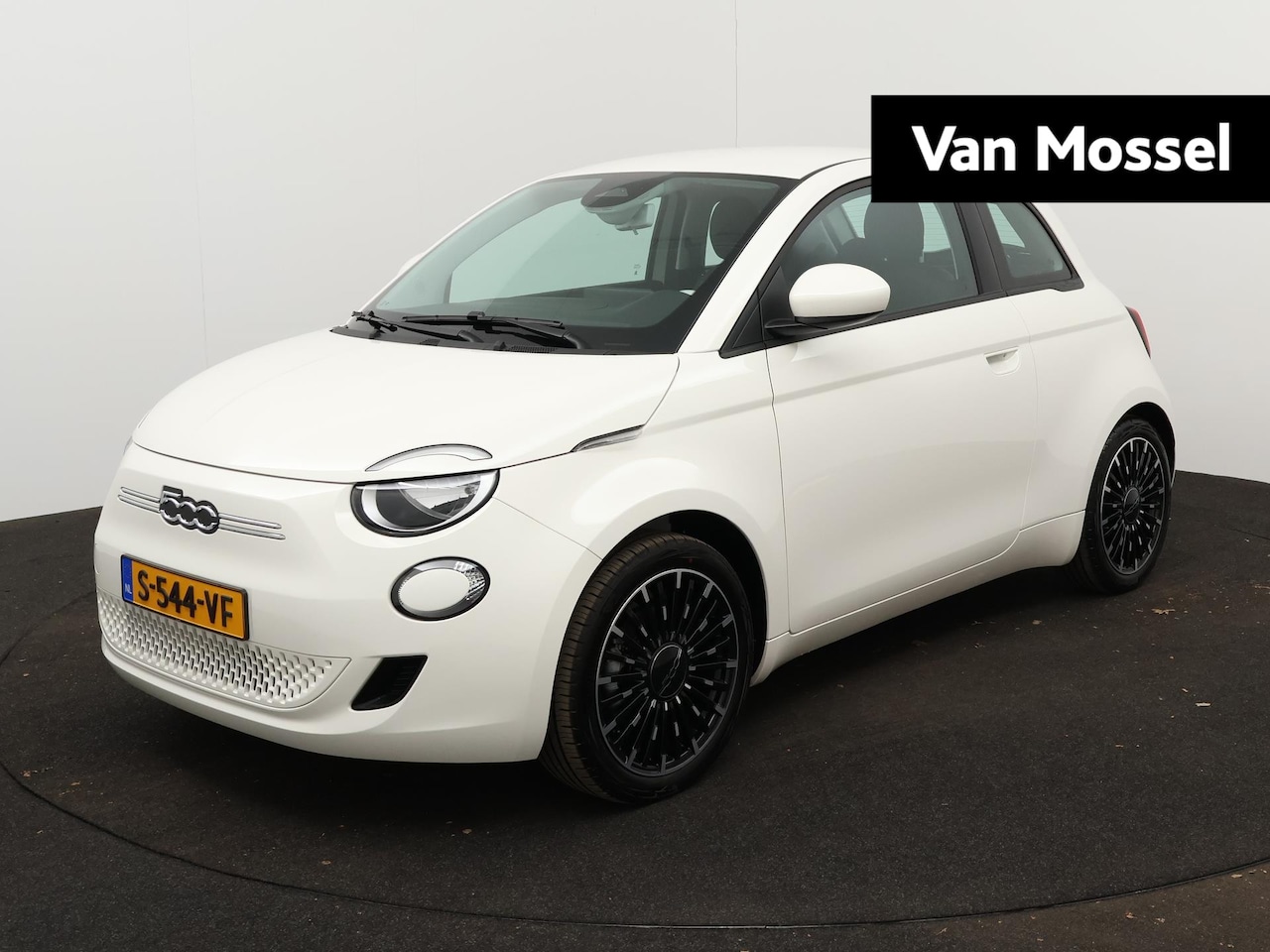 Fiat 500e - Icon 42 kWh | Navigatie | Winterpack Stoelverwarming  | Comfort pack | 17 inch | - AutoWereld.nl