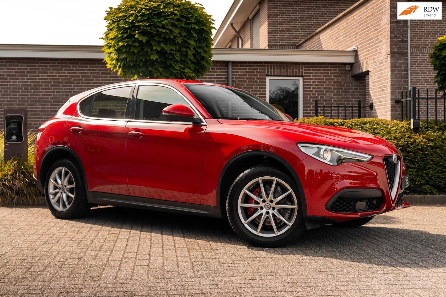 Alfa Romeo Stelvio - 2.0 T AWD Super 280 PK Camera Stoel/Stuurverw Memory 19'' - AutoWereld.nl