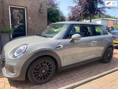 MINI Cooper - 1.5 AUTOMAAT NIEUWSTAAT 89.000KM ORIG 1e EIGENARESSE org nederlandse auto incl onderhoudsh