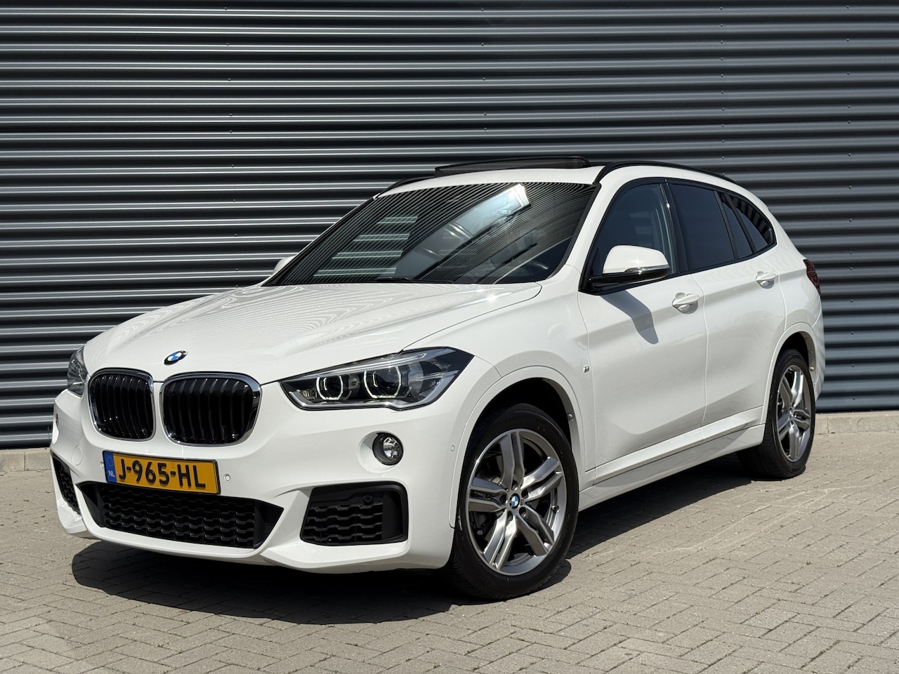 BMW X1 - sDrive18i M-Sport Shadow - AutoWereld.nl