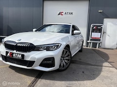 BMW 3-serie - 330e M Sport Schuifdak Carplay