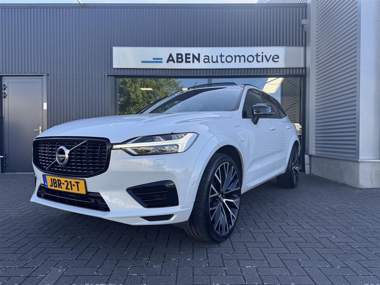 Volvo XC60 - T6 340PK R-Design (PANO|22"|360|MEMORY|HARMAN KARDON) - AutoWereld.nl