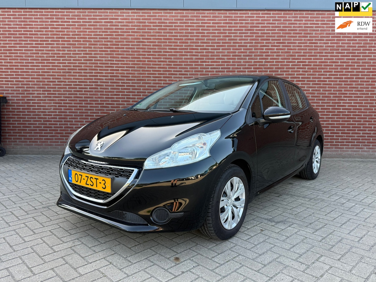 Peugeot 208 - 1.0 VTi Active Nap / 5-deurs / Airco / Elektrische ramen / - AutoWereld.nl