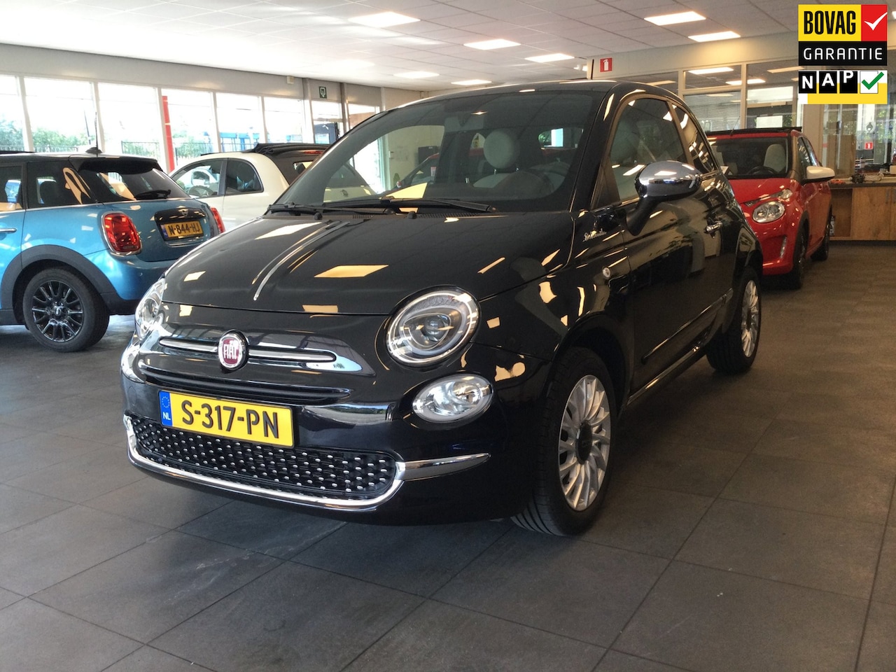 Fiat 500 - 1.0 Hybrid Dolcevita PDC---Clima---Glas dak---Leer---23.000 KM !! - AutoWereld.nl
