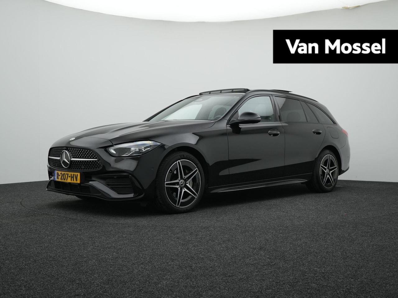 Mercedes-Benz C-klasse Estate - 300 e AMG Line AUTOMAAT | PANORAMADAK | AMG PAKKET | LEDER | ADAPTIEVE CRUISE | CAMERA | N - AutoWereld.nl
