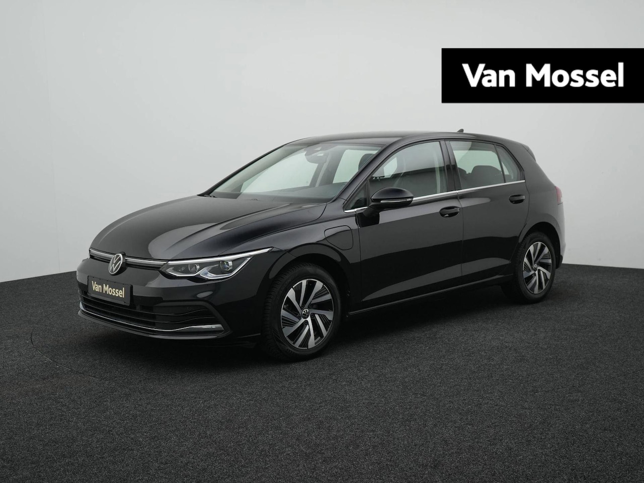 Volkswagen Golf - 1.4 eHybrid Style PHEV 204PK | COMFORTSTOELEN | NAVIGATIE | CAMERA - AutoWereld.nl