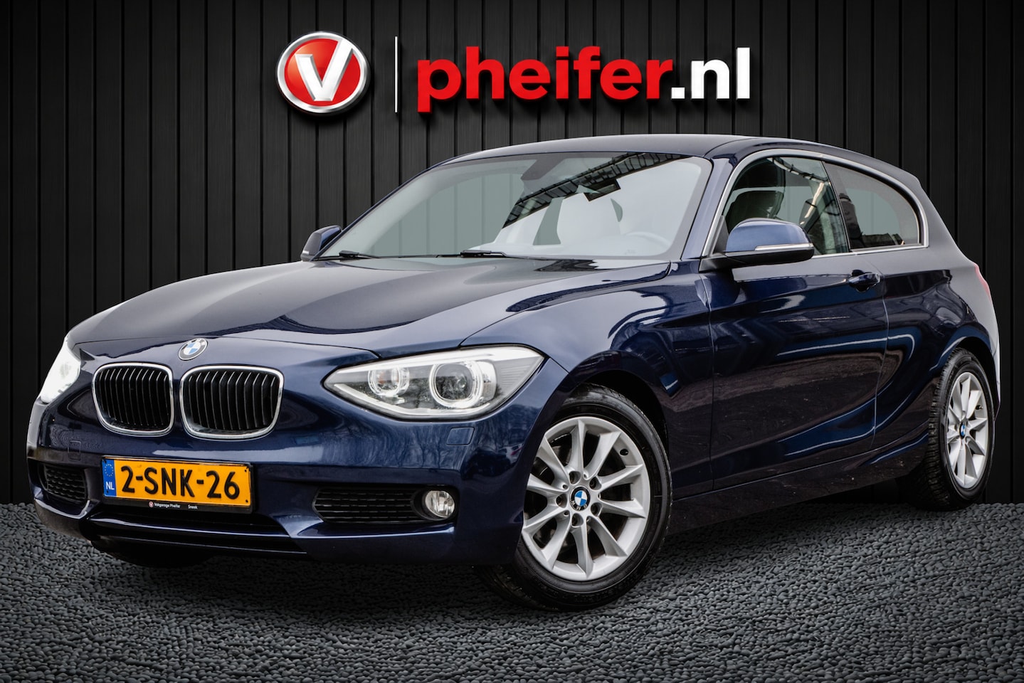 BMW 1-serie - 116i 136pk Upgrade Edition Lederen int./ Stoelverwarming/ Full map navigatie/ Bi-Xenon/ Cr - AutoWereld.nl