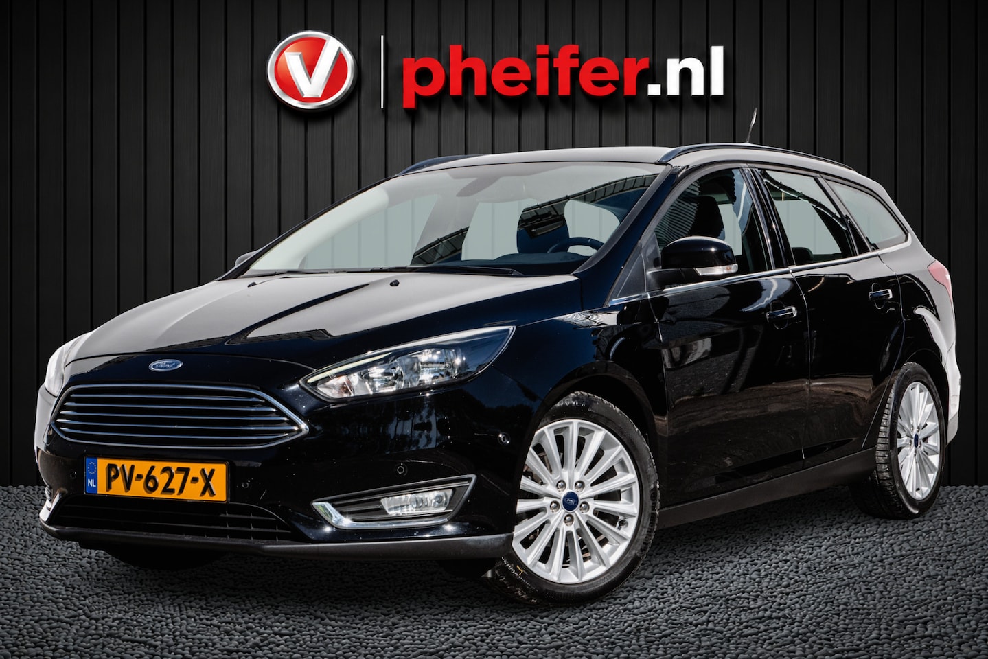 Ford Focus Wagon - 1.0 125pk Titanium Full map navigatie/ Cruise control/ 17" Lmv/ Tel. bluetooth/ Pdc - AutoWereld.nl