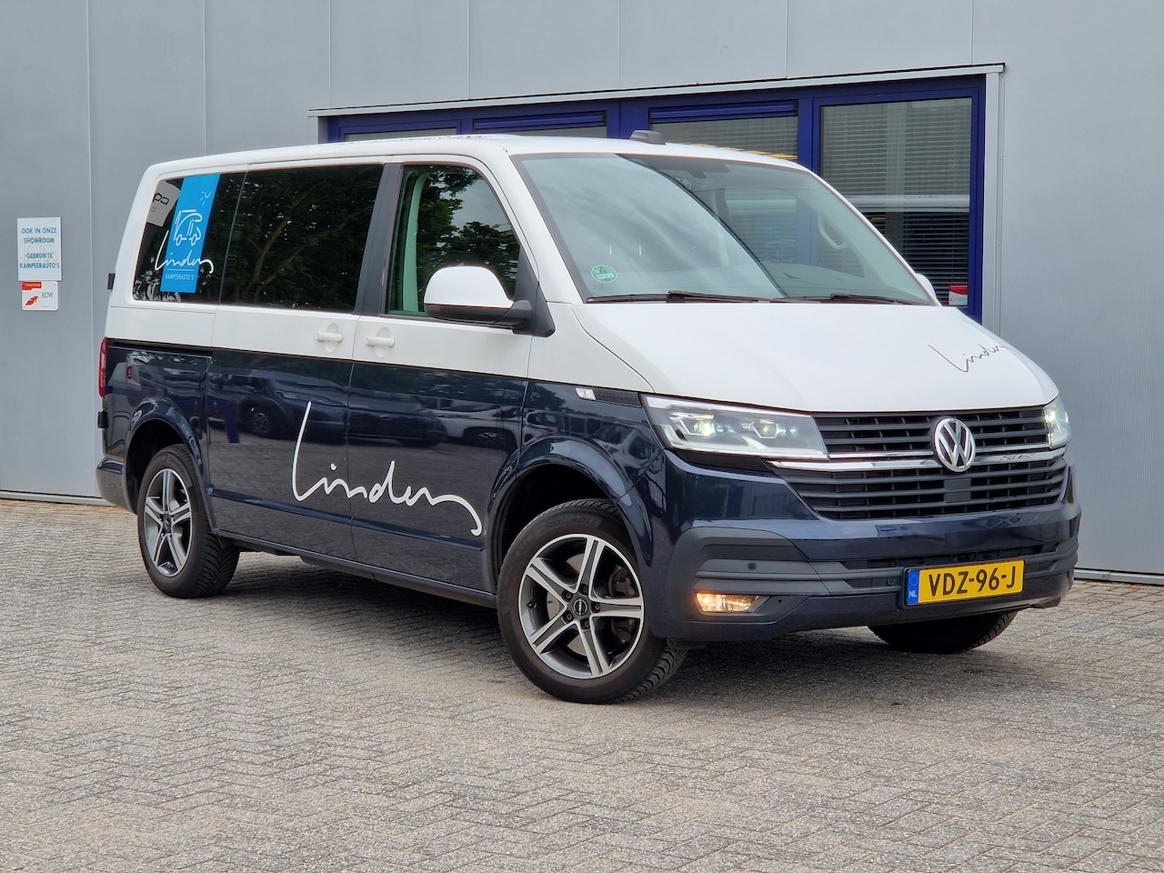 Volkswagen Transporter - 2.0 TDI L1H1 28 T6.1 2.0 TDI 200pk Highline - AutoWereld.nl