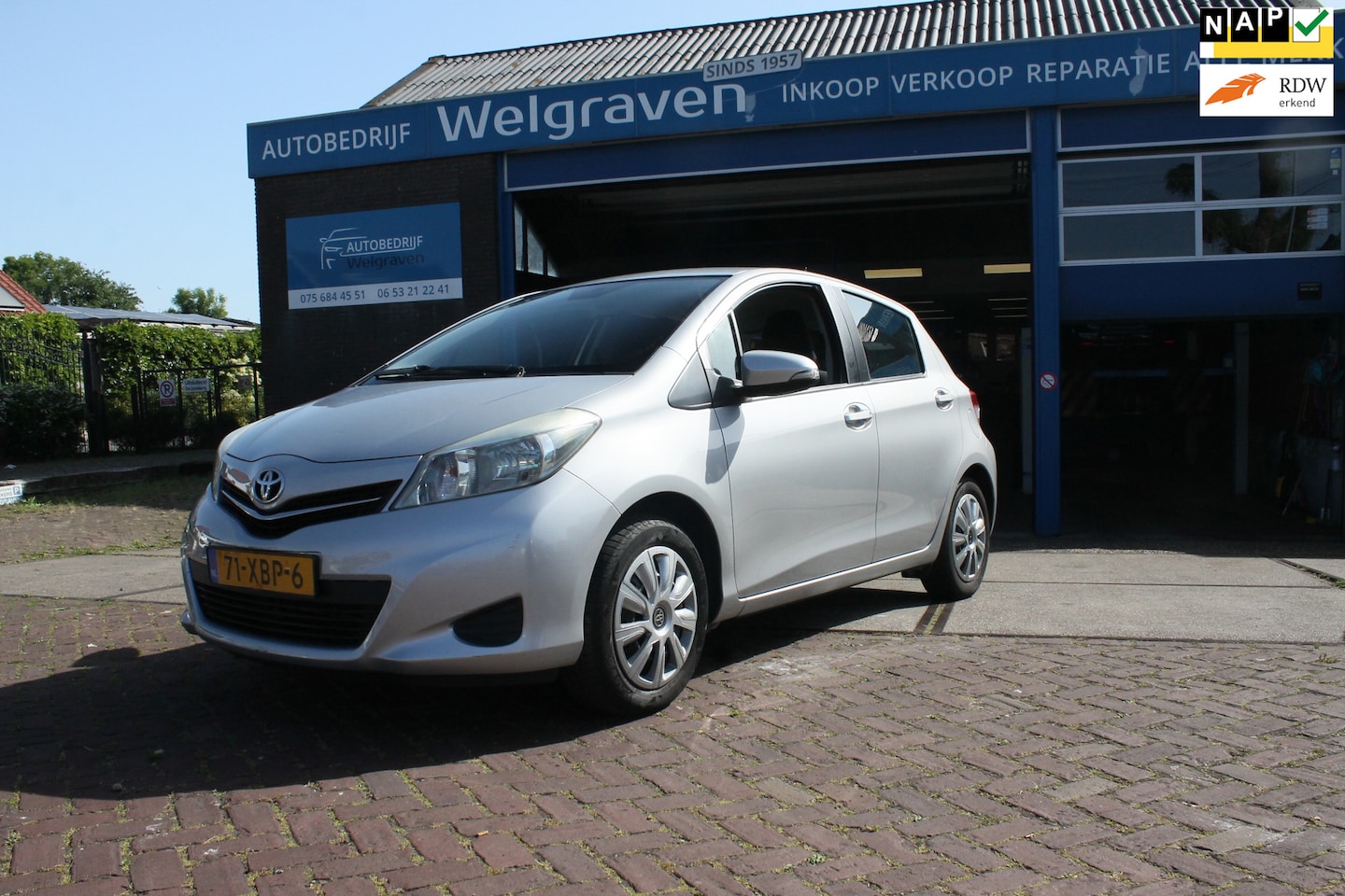Toyota Yaris - 1.3 VVT-i Aspiration 1 eig. navi dealeronderhouden - AutoWereld.nl
