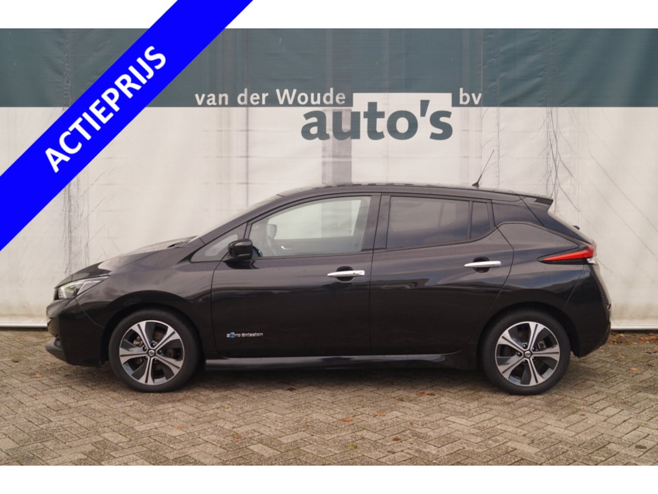 Nissan LEAF - Tekna 40 kWh -SOH85%-NAVI-ECC-CAM-CARPLAY- - AutoWereld.nl