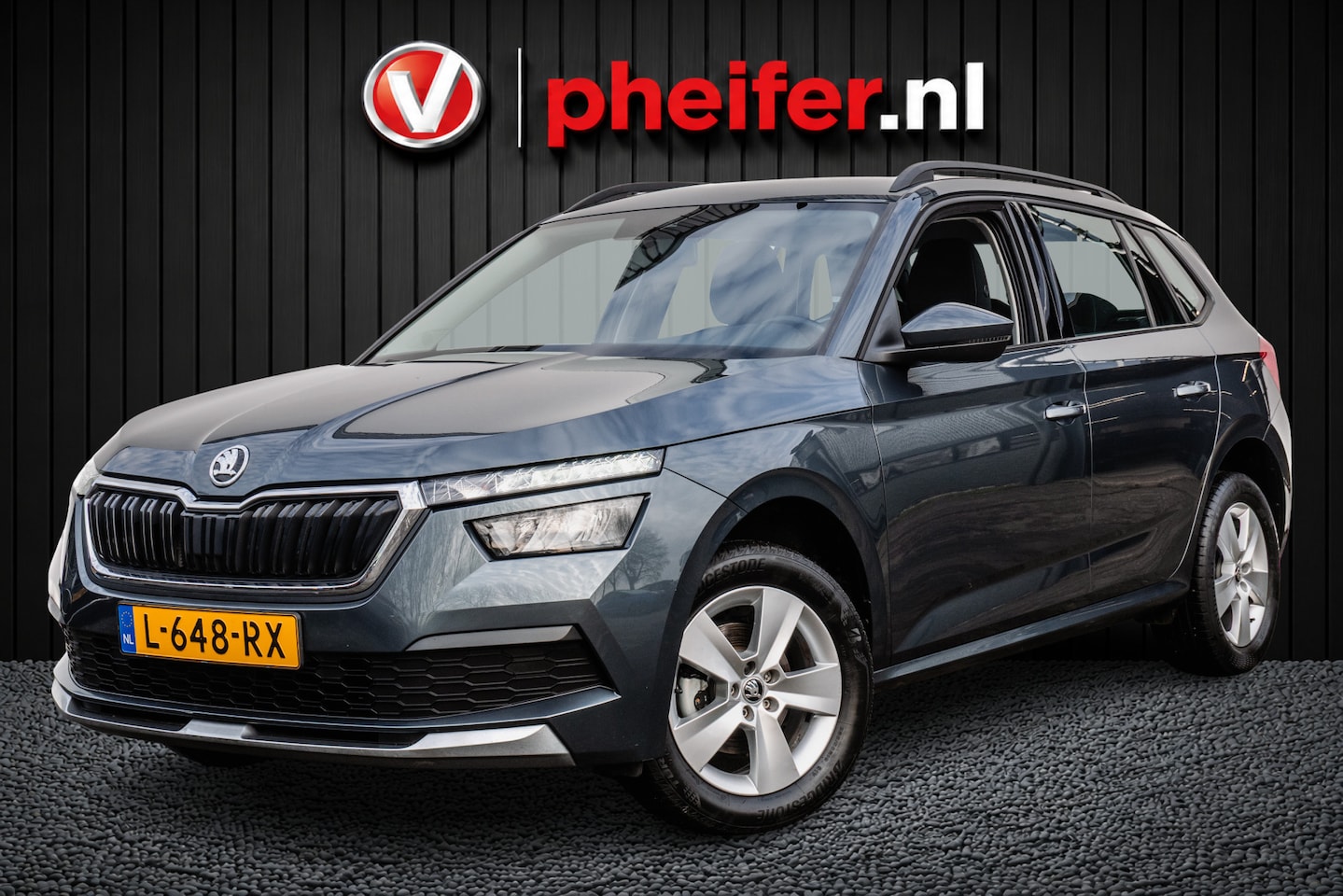 Skoda Kamiq - 1.0 TSI 110pk Ambition Trekhaak/ Navigatie Apps/ Cruise control/ Armsteun/ Pdc/ Carplay - AutoWereld.nl