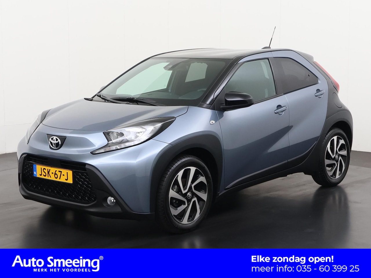 Toyota Aygo X - 1.0 VVT-i MT Play Two-Tone | Stoelverwarming | Camera | Adaptief Cruise | Zondag Open! - AutoWereld.nl