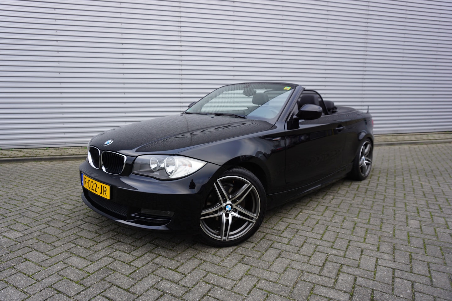 BMW 1-serie Cabrio - 118i High Executive Climate / Cruise / Leder / Stoelverw. / Elektr. ramen / Lm velgen - AutoWereld.nl
