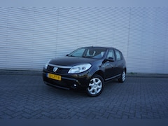 Dacia Sandero - 1.2 Lauréate 1e Eigenaar - Airco / Elektr. ramen / Trekhaak / NAP / NIEUWE APK