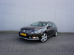 Volkswagen Passat Variant - 1.4 TSI Highline BlueMotion AUTOMAAT - Climate / Navi / Cruise / Parkeers. / Stoelverw. /