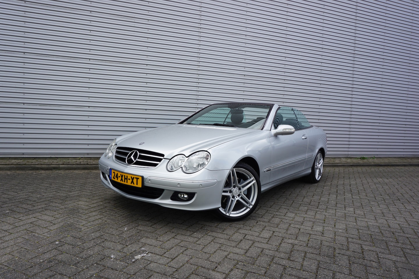 Mercedes-Benz CLK-klasse Cabrio - 200 K. Elegance AUTOMAAT - Airco / Cruise / Parkeers. / Leder / Stoelverw. / Lm velgen - AutoWereld.nl