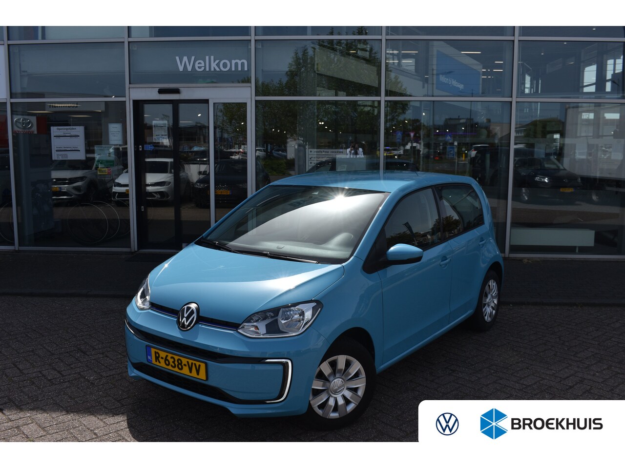 Volkswagen e-Up! - 83PK Move | CLIMATE CONTROL | CRUISE CONTROL | VERW. VOORRUIT | CAMERA | PARKEERSENSOREN - AutoWereld.nl