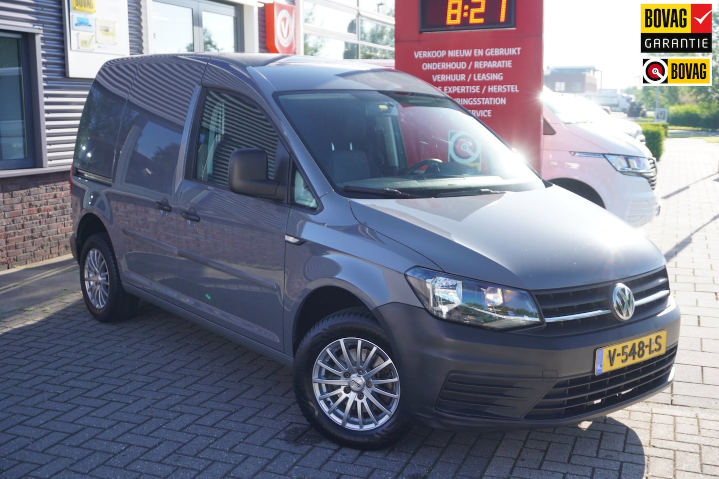 Volkswagen Caddy - 1.2 TSI L1H1 BMT / Trekhaak / Lage km stand NAP - AutoWereld.nl