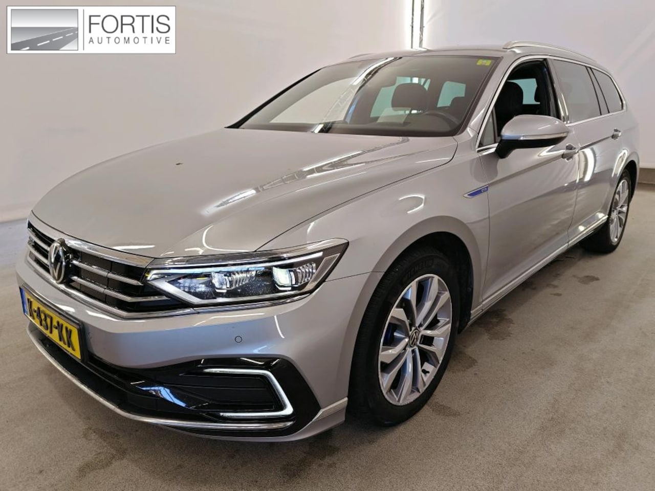 Volkswagen Passat Variant - 1.4 TSI PHEV GTE Business NL-AUTO | STOELVERWARMING | CAMERA - AutoWereld.nl