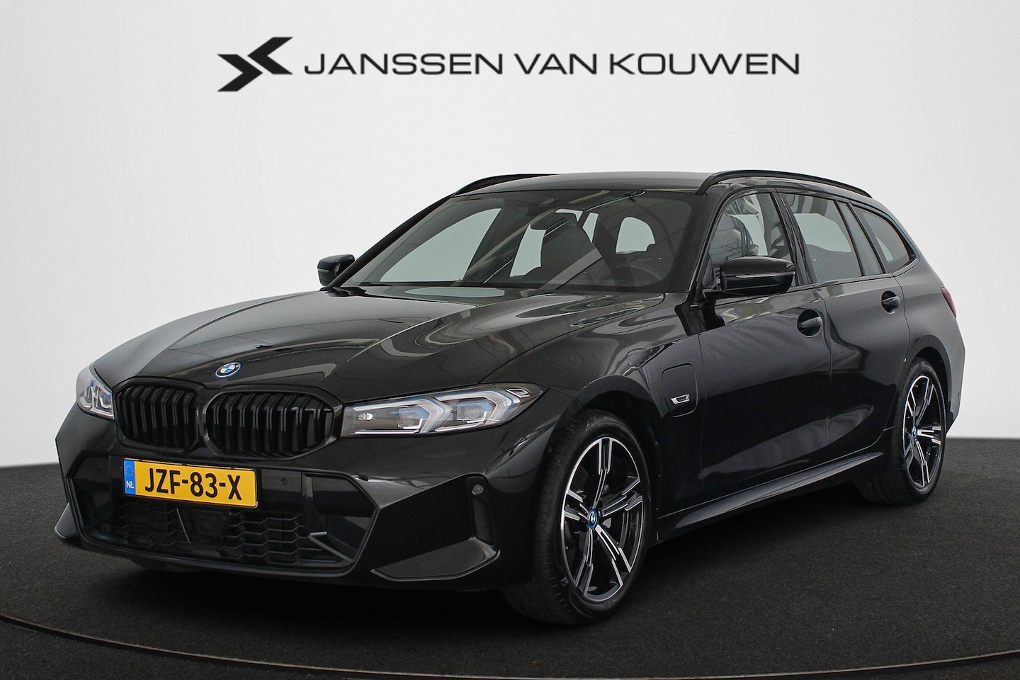 BMW 3-serie Touring - 320e xDrive M Sport HiFi Trekhaak Keyless Elektrische Stoel Stoelverwarming - AutoWereld.nl