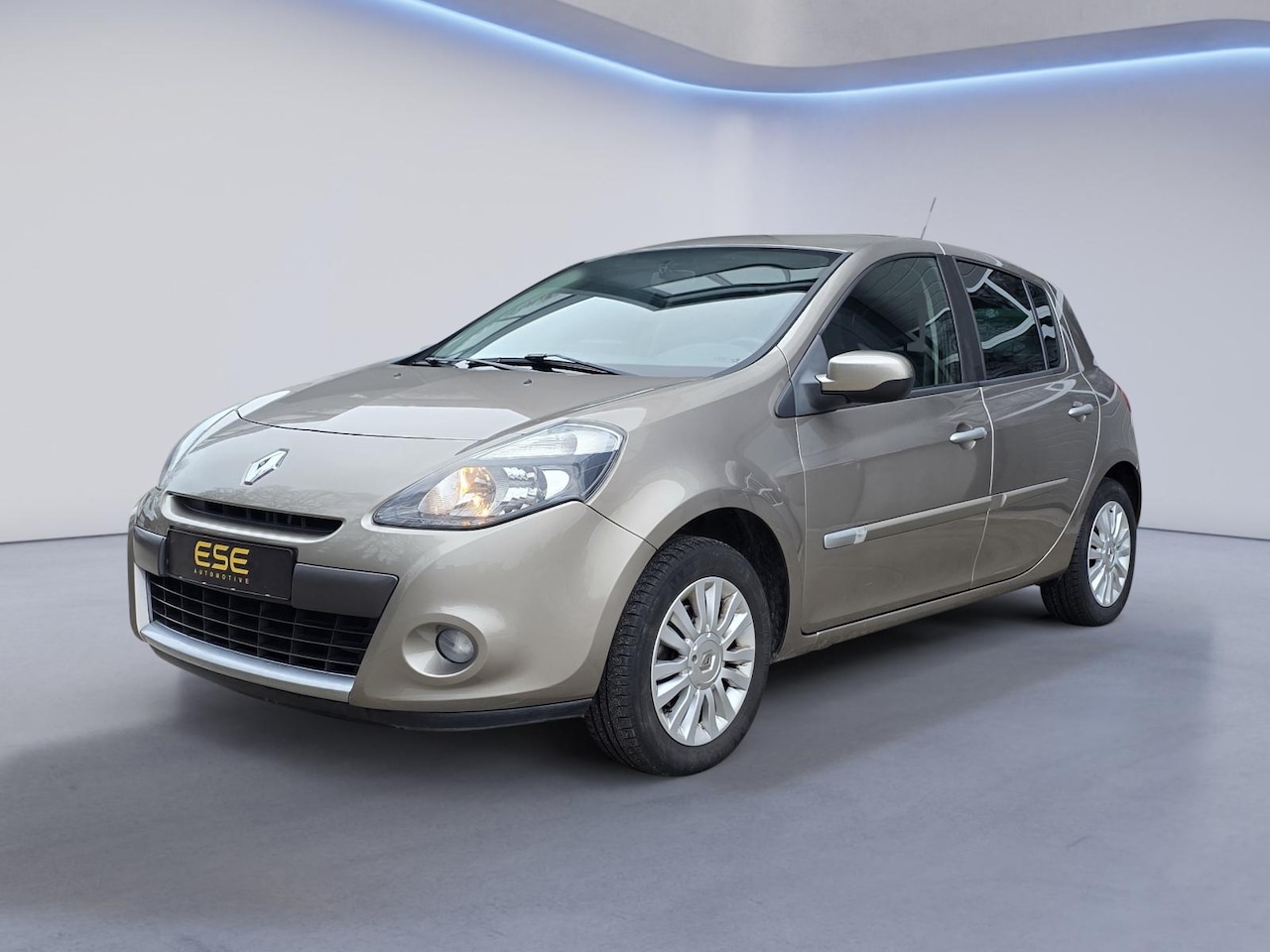 Renault Clio - 1.2 Collection | Navi | Airco | Trekhaak - AutoWereld.nl