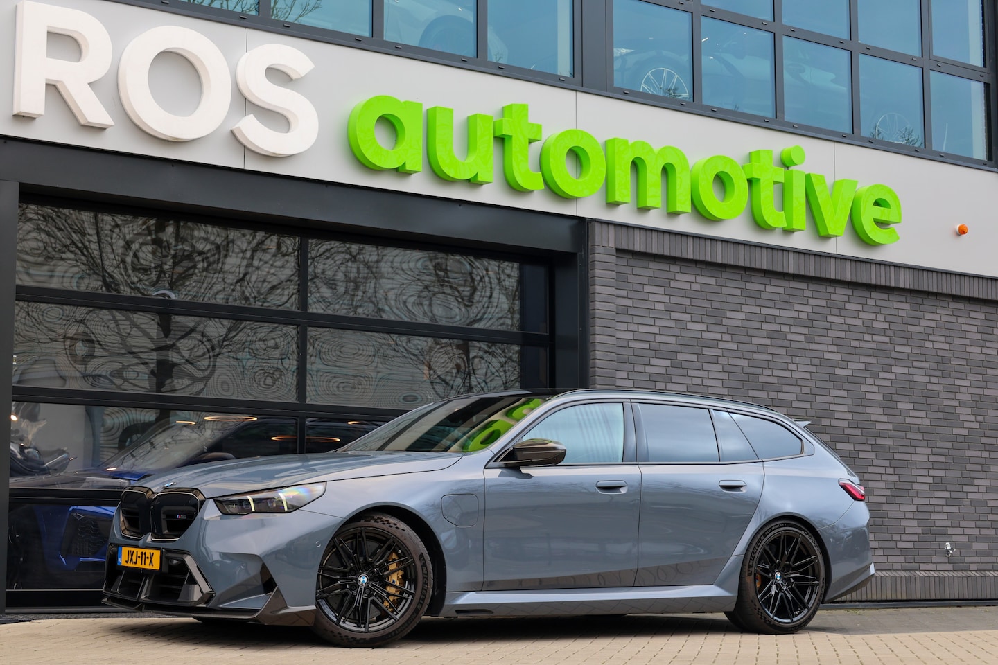 BMW 5-serie Touring - M5 | KERAMISCH | BTW | M-DRIVE PROFESSIONAL | CARBON SPLITTER | COMFORT-PACK | ALCANTARA | - AutoWereld.nl