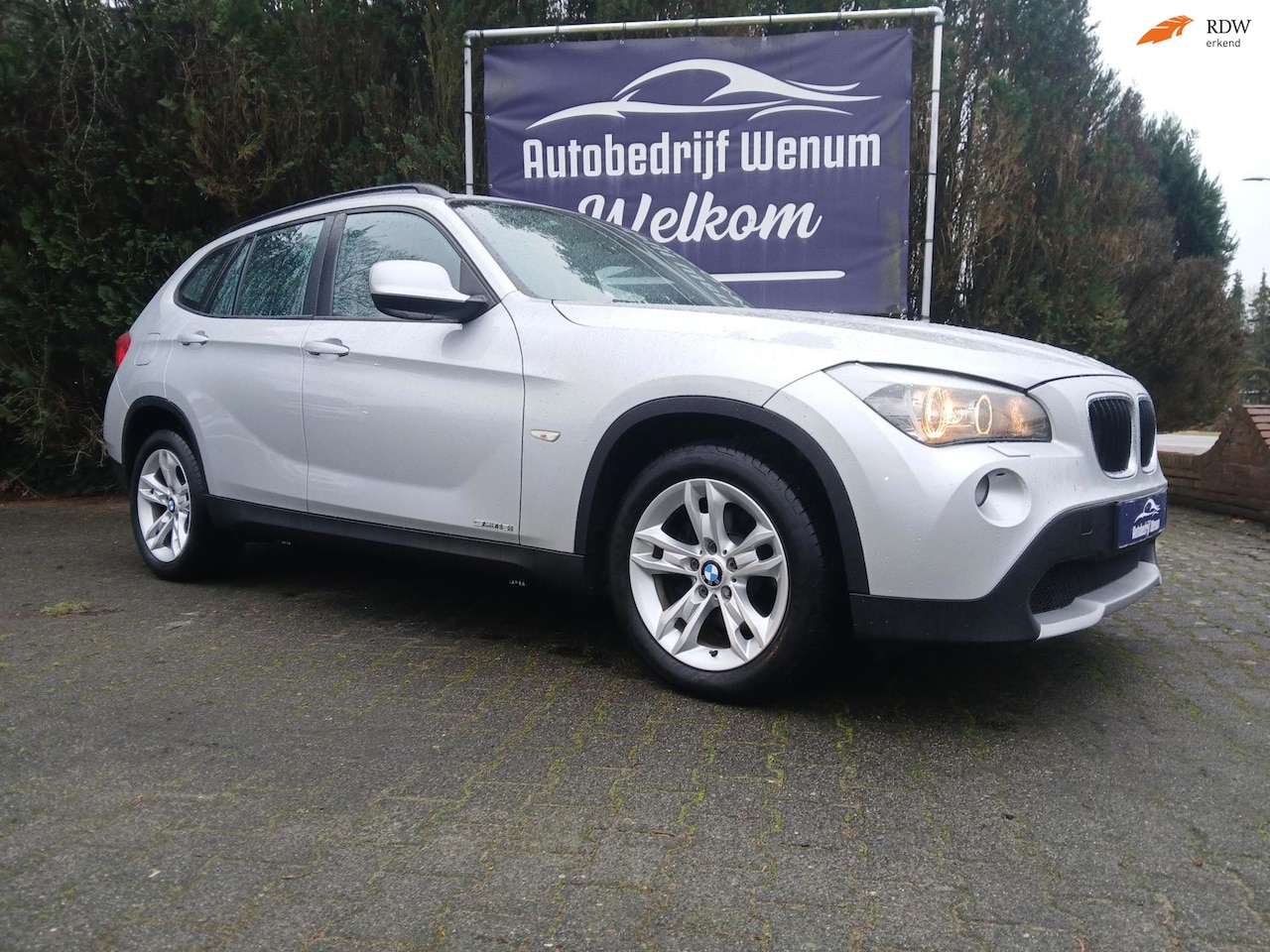 BMW X1 - sDrive18i Executive SDrive18i Executive, NAVI, Xenon, Stoelverw., LM velgen, PDC, enz. - AutoWereld.nl
