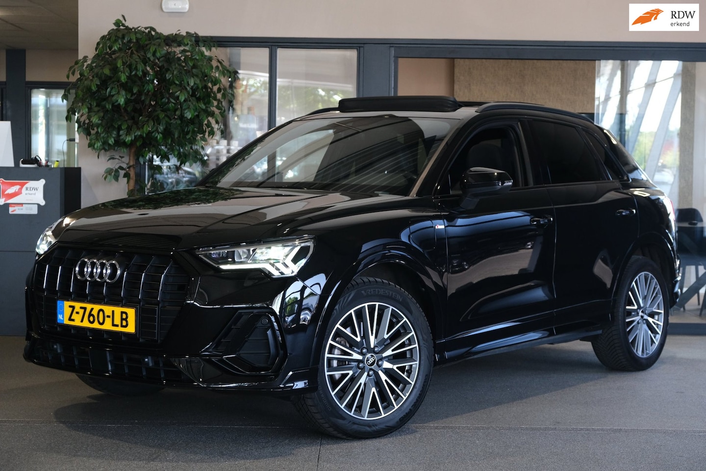 Audi Q3 - 45 TFSI e 245PK 2x S-line Pano Navi Cam Trek Led ACC - AutoWereld.nl