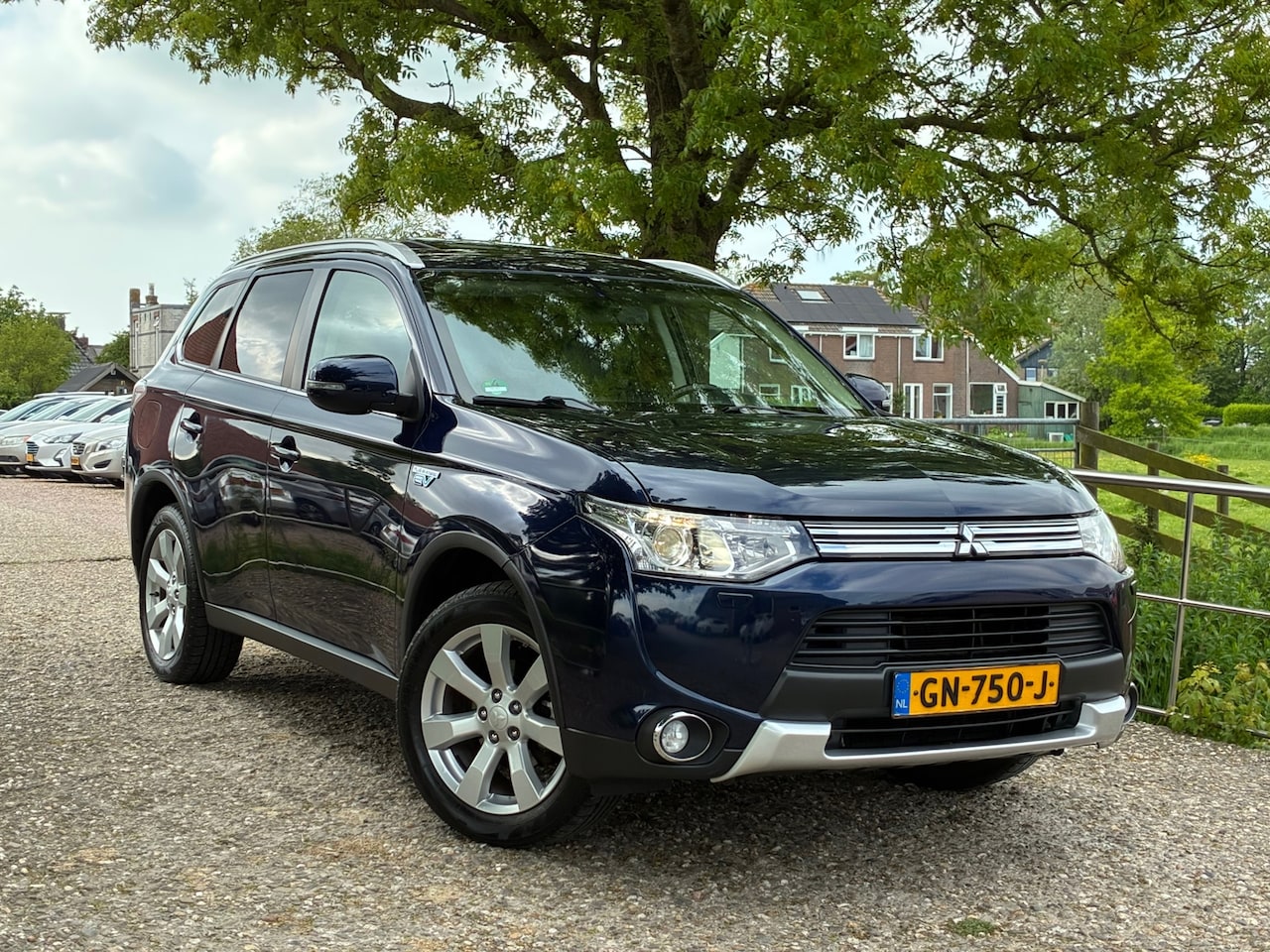 Mitsubishi Outlander - 2.0 PHEV Limited Edition X-Line | Schuif/kanteldak + Leder + Achteruitrijcamera Nu € 7.975 - AutoWereld.nl