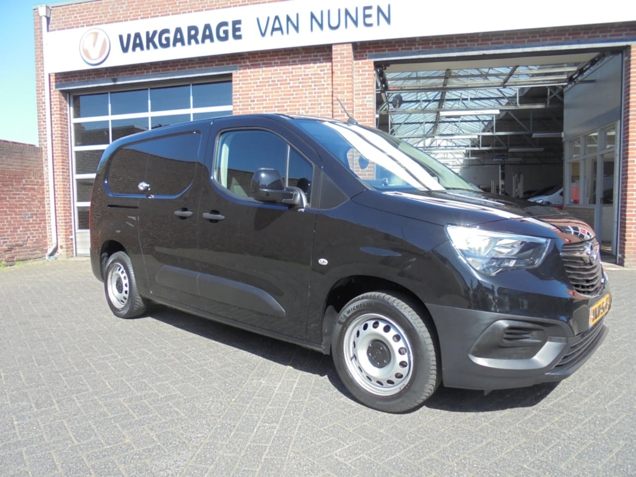Opel Combo - 1.5D L2-H1 Edition||Airco||Trekhaak||PDC||Navi||Apple|| - AutoWereld.nl