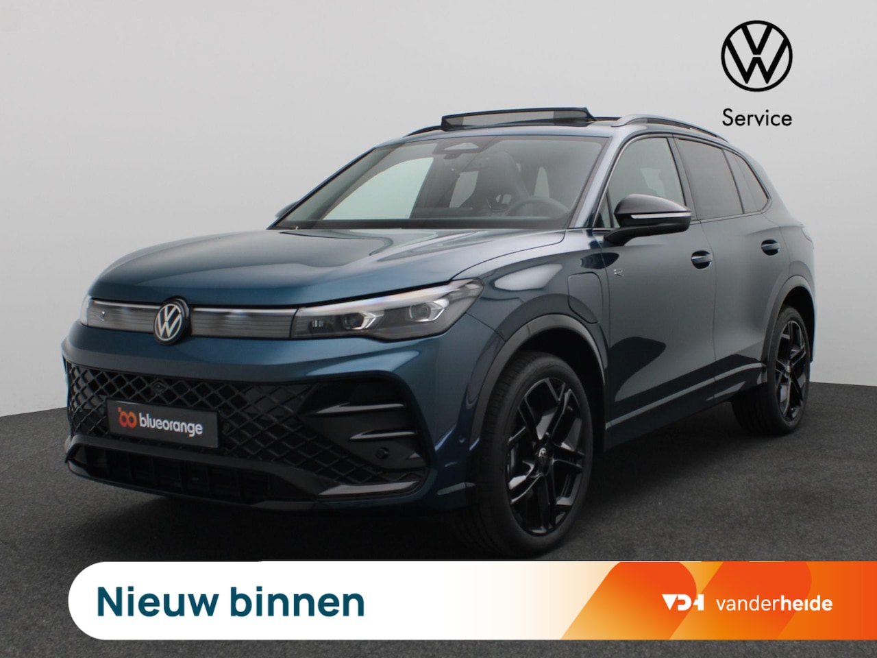 Volkswagen Tiguan - 1.5 eHybrid R-Line Edition 272PK DSG Panoramadak, Trekhaak, Black Style, Navi via Apple Ca - AutoWereld.nl