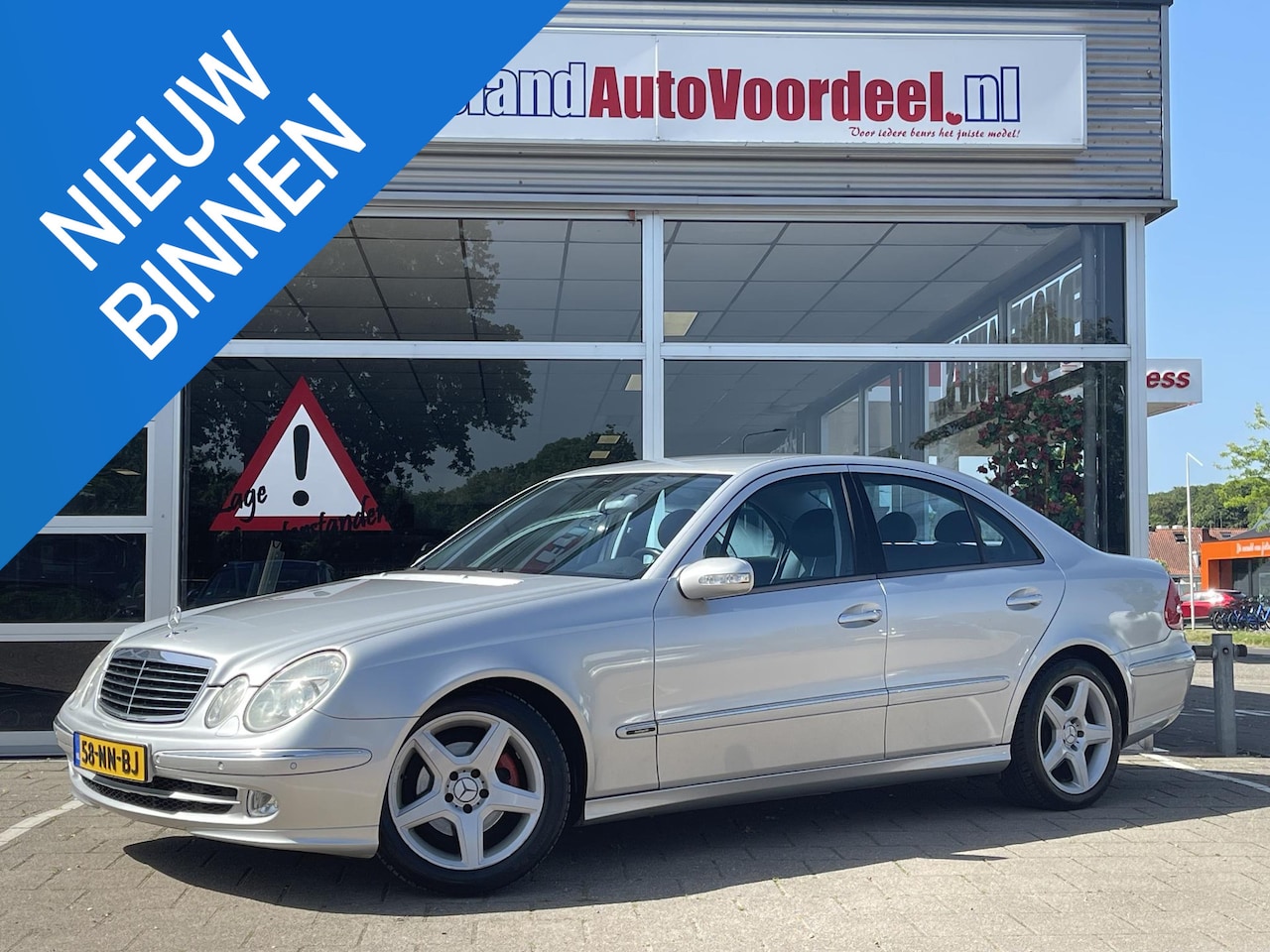 Mercedes-Benz E-klasse - 240 Avantgarde V6 / Youngtimer / Leder / Xenon / Trekhaak / 2003 - AutoWereld.nl