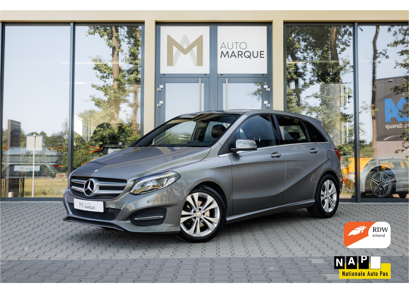 Mercedes-Benz B-klasse - 180 123PK | EXPORT! | Ambition | Urban Pack | High Performance LED | 17" LM Velgen | Parke - AutoWereld.nl