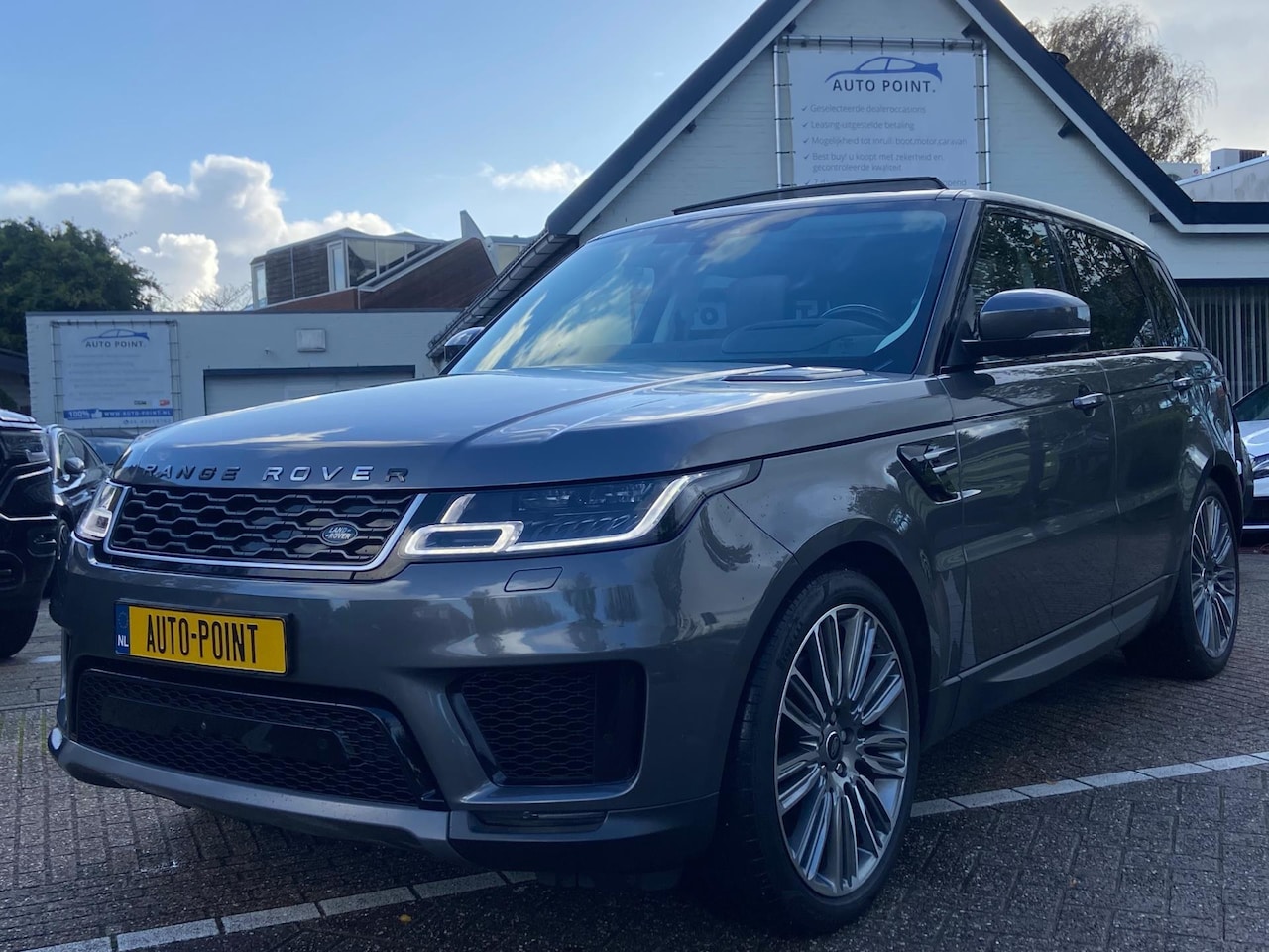 Land Rover Range Rover Sport - P400 HYBRID PANO/HEADUP/DEALER ONDERHOUDEN - AutoWereld.nl