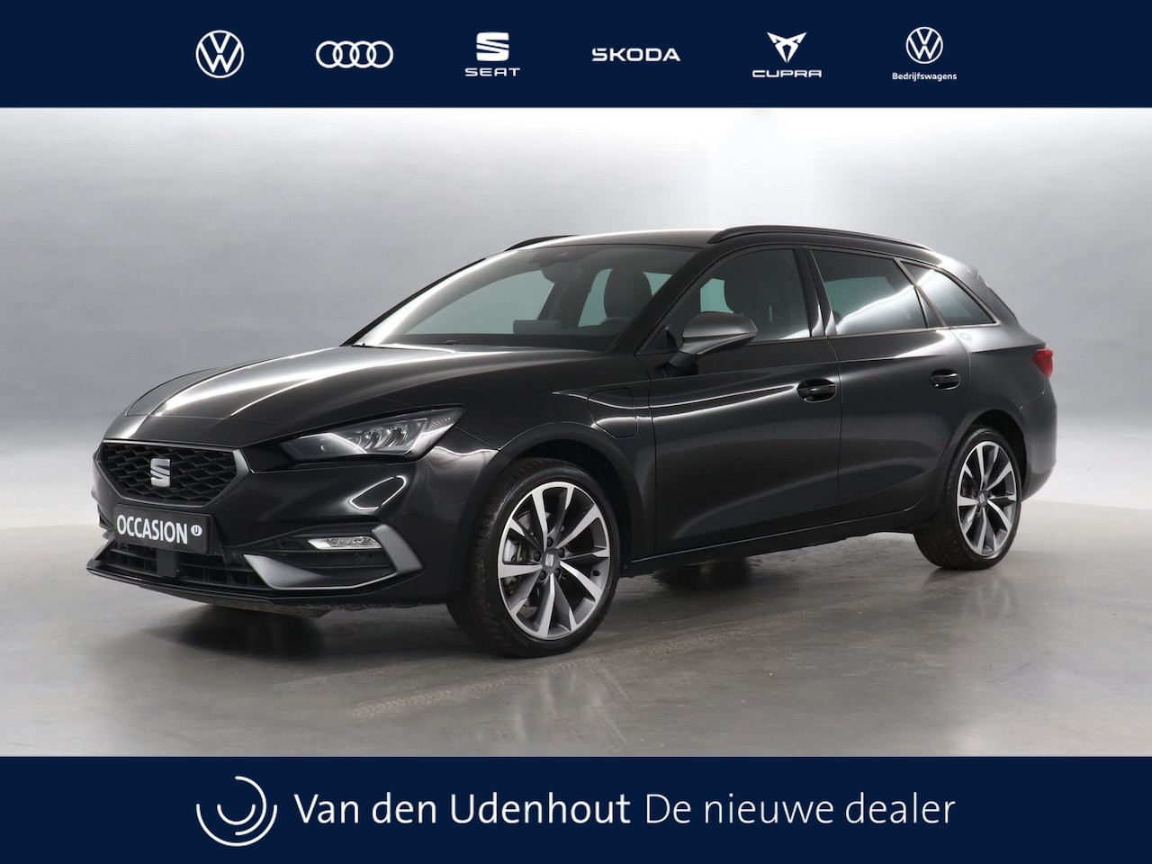 SEAT Leon Sportstourer - 1.5 TSI e-Hybrid 204pk FR Business DSG / Navigatie / Apple CarPlay / Camera 254 - AutoWereld.nl