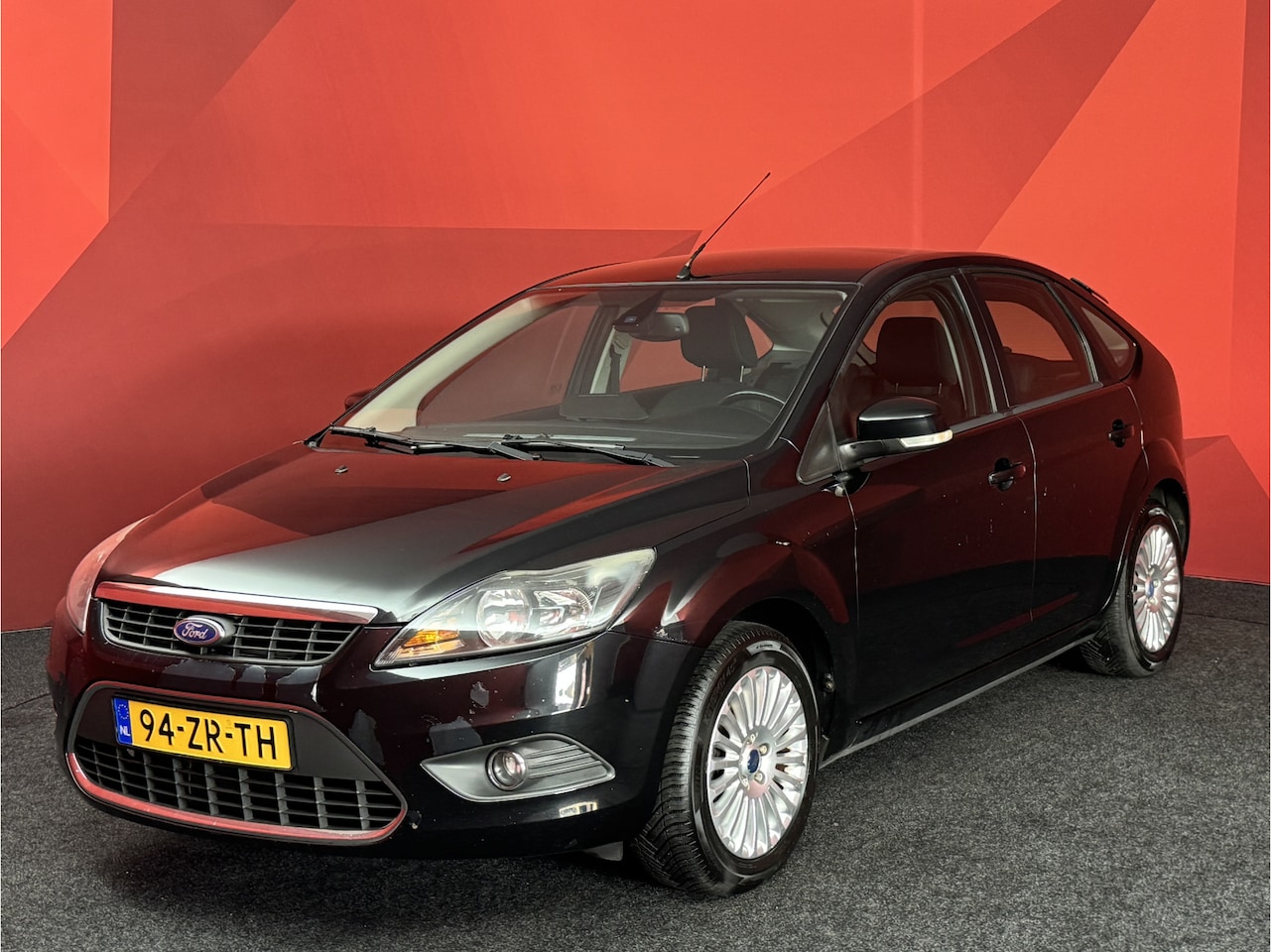 Ford Focus - 1.6 Titanium | Trekhaak | Clima | Cruise - AutoWereld.nl
