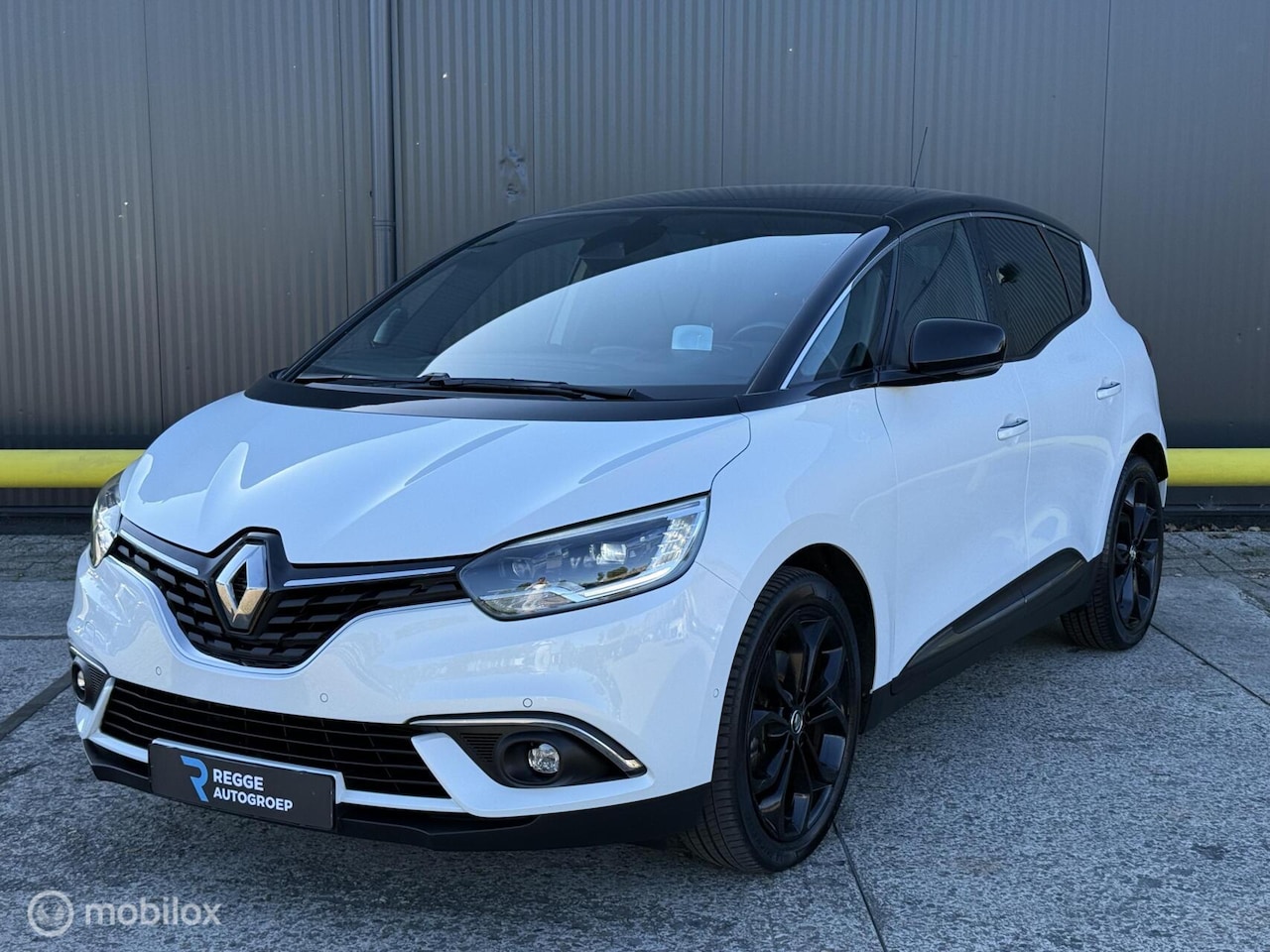 Renault Scénic - 1.3 TCe Black Edition PANORAMADAK | BOMVOL - AutoWereld.nl