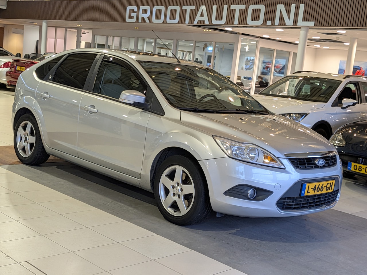 Ford Focus - 2.0 Titanium Automaat Airco, Cruise Control, Trekhaak, Stuurbekrachtiging - AutoWereld.nl