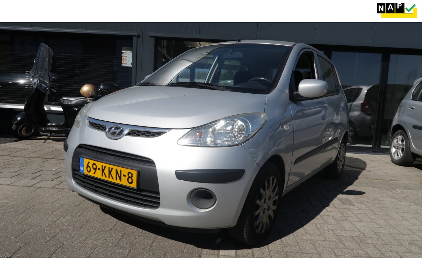 Hyundai i10 - 1.25i Dynamic *Rijklaarprijs *Automaat *Onderhouden - AutoWereld.nl