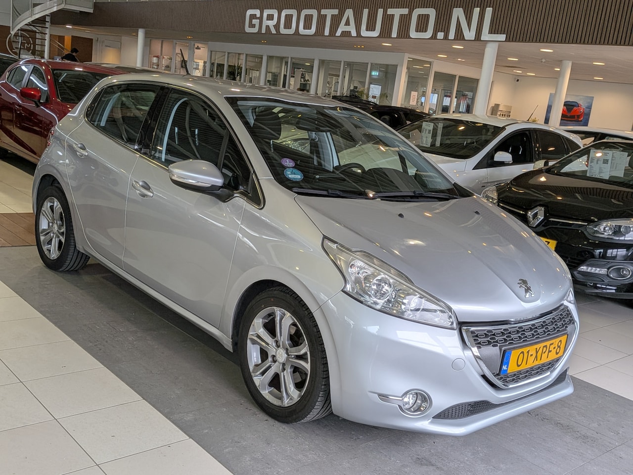 Peugeot 208 - 1.4 VTi Allure Airco, Cruise Control, Stuurbekrachtiging - AutoWereld.nl