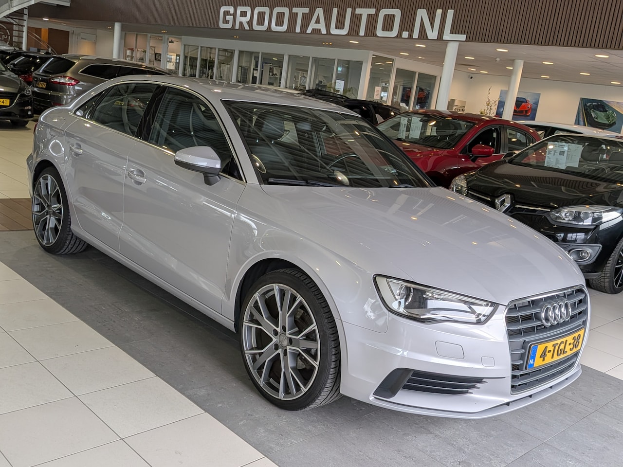 Audi A3 Limousine - 1.4 TFSI CoD Ambiente Pro Line Plus Airco, Cruise Control, Stuurbekrachtiging - AutoWereld.nl