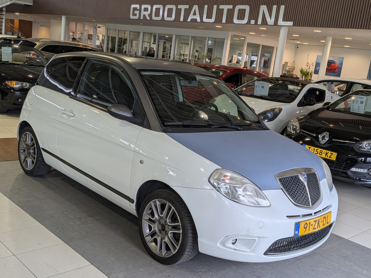 Lancia Y(psilon) - Ypsilon 1.4-16V Sport Airco, Stuurbekrachtiging - AutoWereld.nl