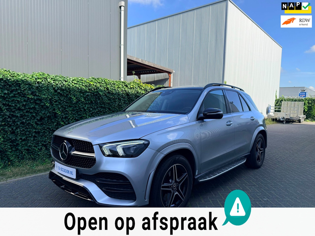 Mercedes-Benz GLE-Klasse - 400 D 4-MATIC 2023 | AMG | GRIJS KENTEKEN | PANO | TREKHAAK | LUCHTVERING - AutoWereld.nl