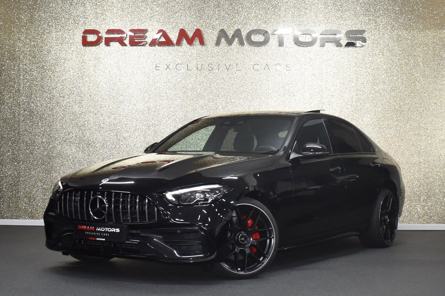 Mercedes-Benz C-klasse - 300 AMG 258pk | C63 AMG | PANODAK | 360'CAMERA - AutoWereld.nl