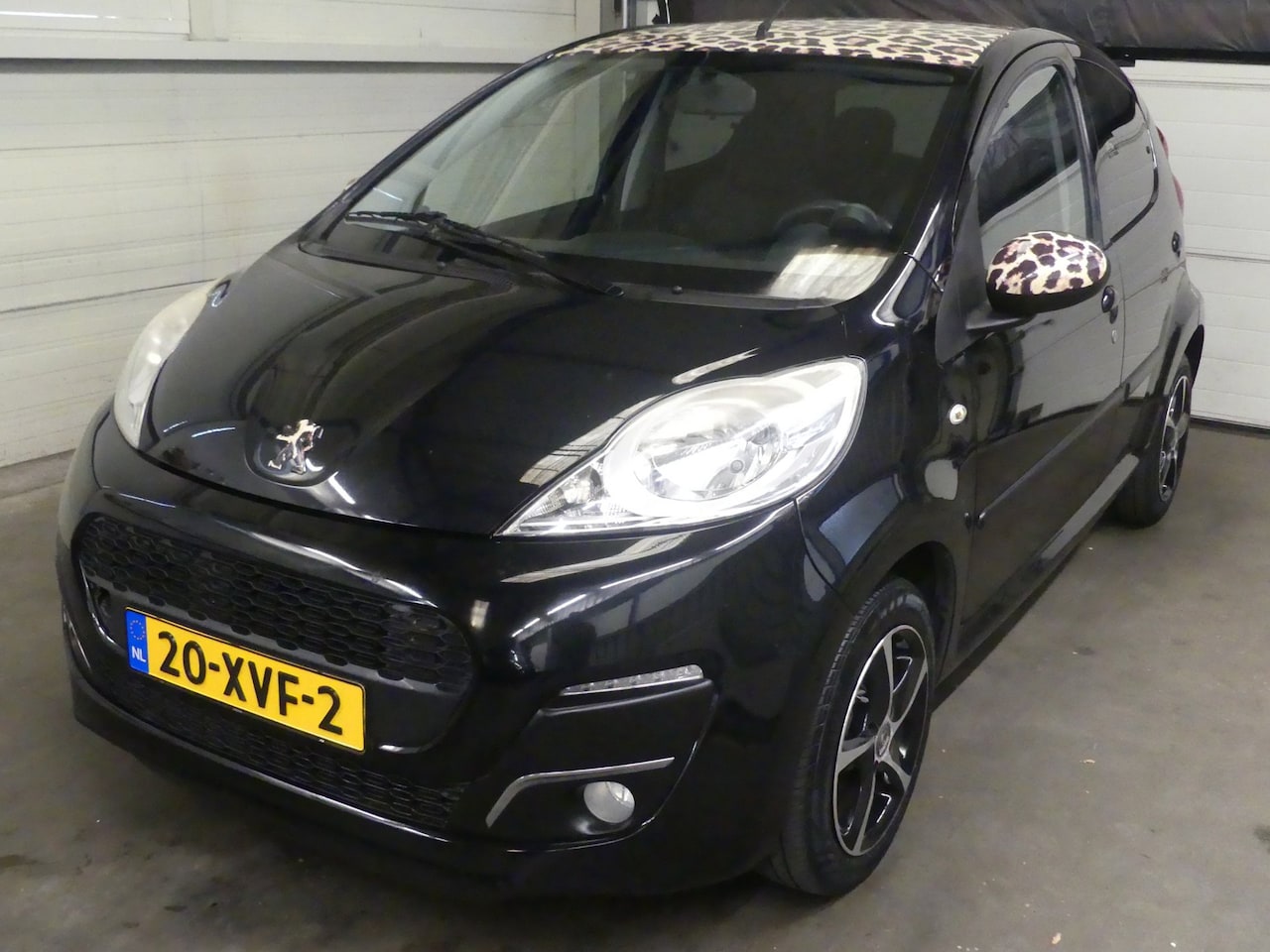 Peugeot 107 - 1.0 Envy - Airco - Panterprint - Weinig km NAP - AutoWereld.nl