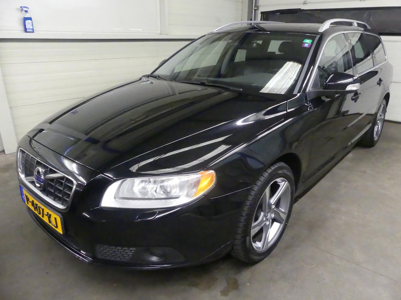 Volvo V70 - 1.6 T4 Kinetic - Perfect Onderhouden! - Trekhaak - AutoWereld.nl