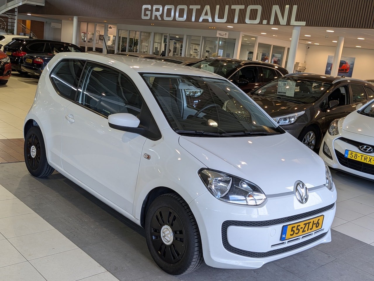 Volkswagen Up! - 1.0 move up! BlueMotion Airco, Stuurbekrachtiging - AutoWereld.nl