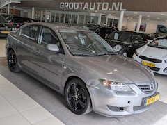 Mazda 3 - 3 2.0 Active OPKNAPPER Airco, Trekhaak, Stuurbekrachtiging